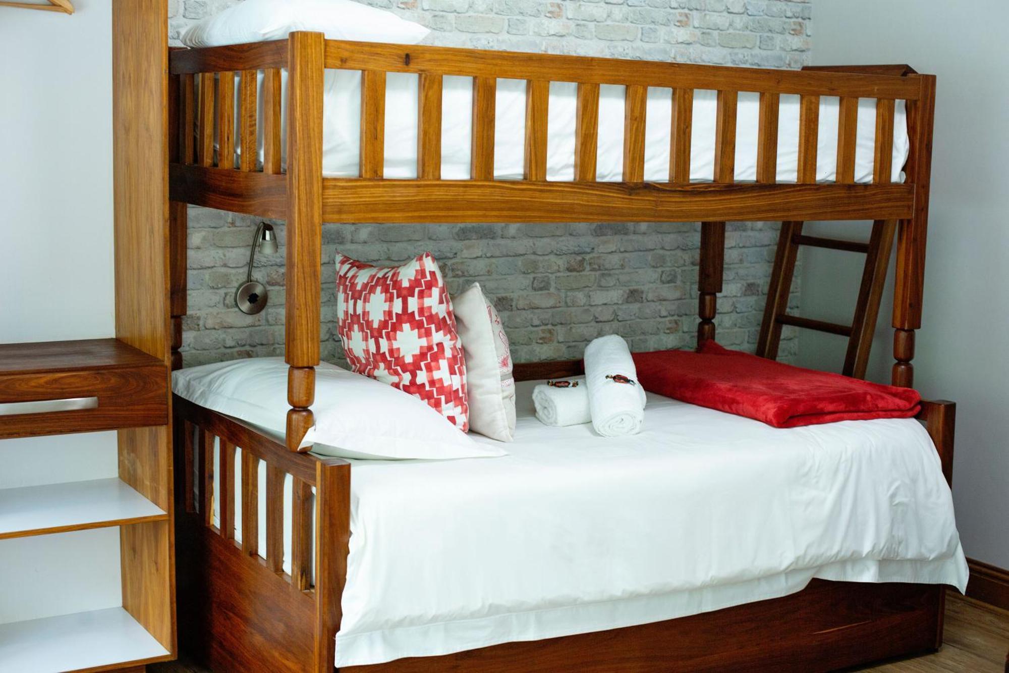 Crisp Guest Rooms Bloemfontein Exterior foto