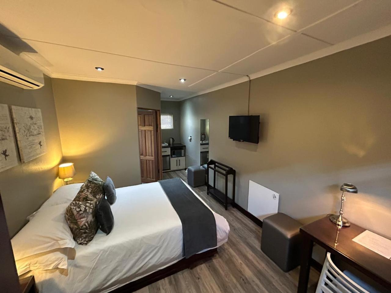 Crisp Guest Rooms Bloemfontein Exterior foto