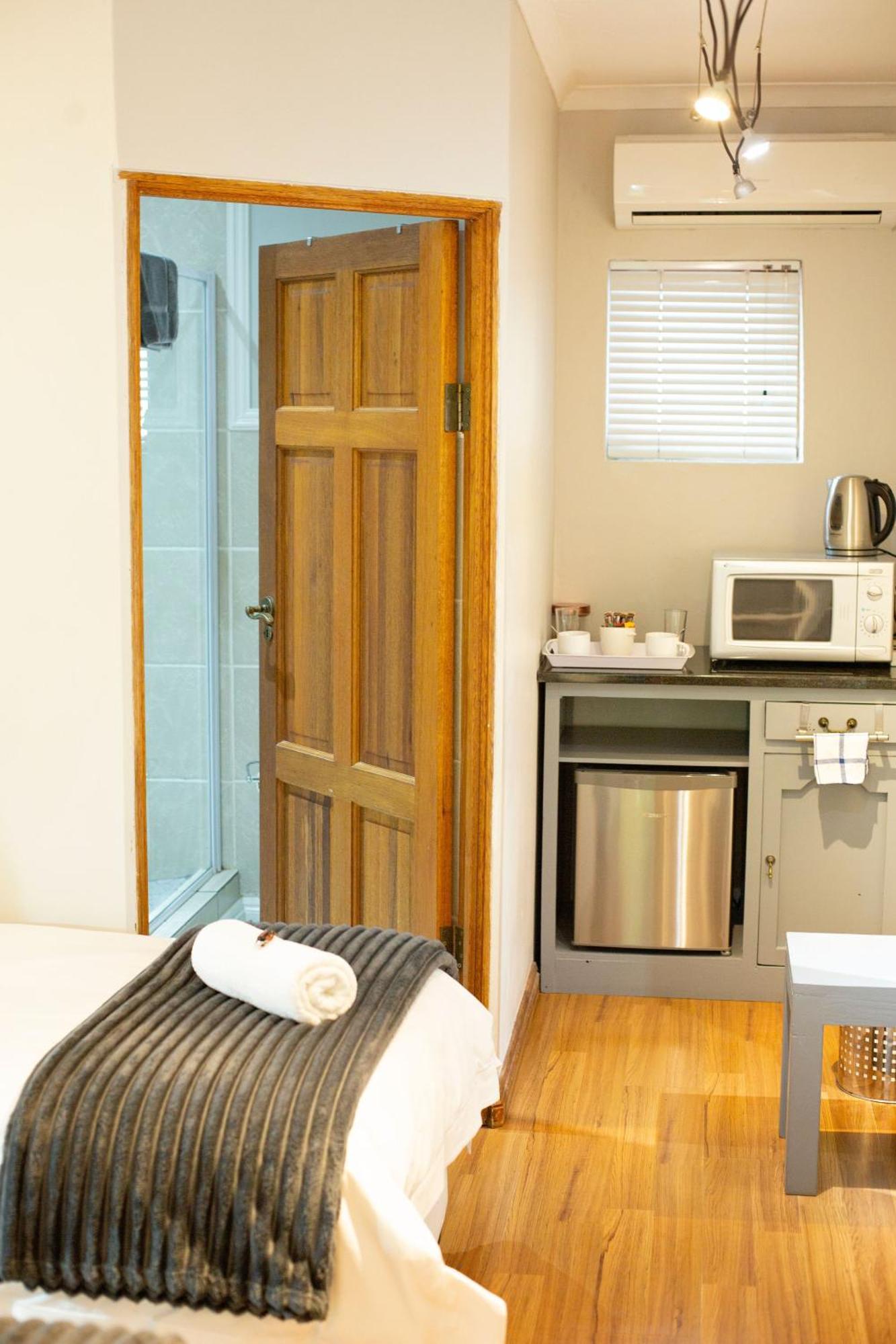 Crisp Guest Rooms Bloemfontein Exterior foto